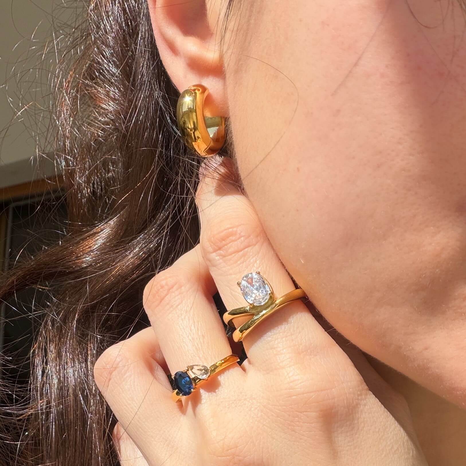 Solitaire Unite Curve Ring