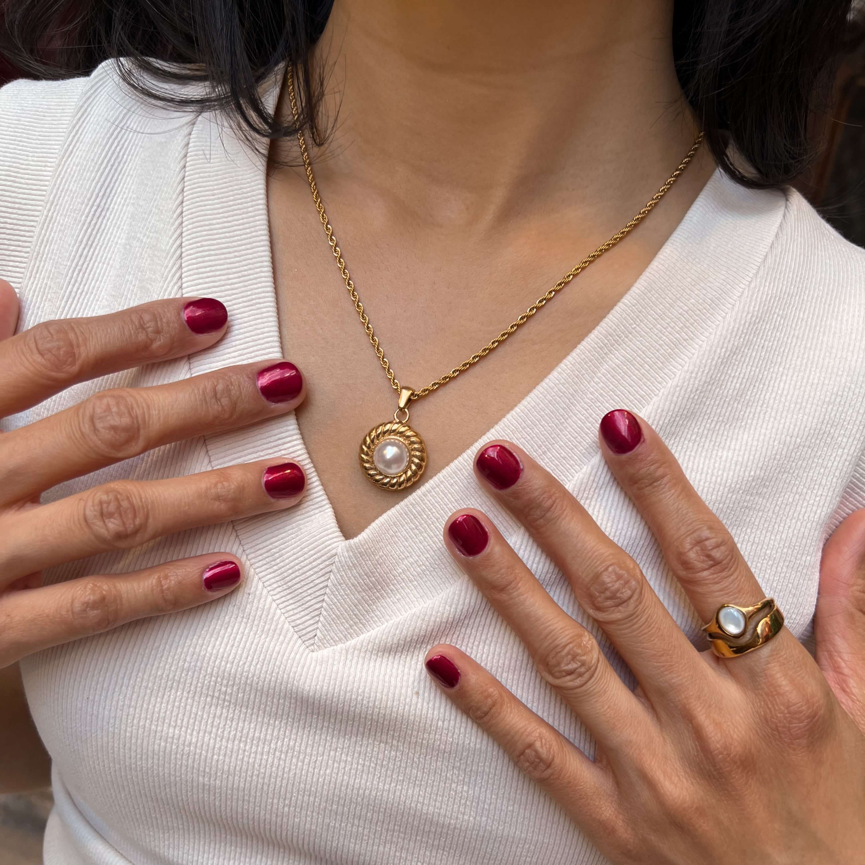Vintage Pearl Pendant Necklace