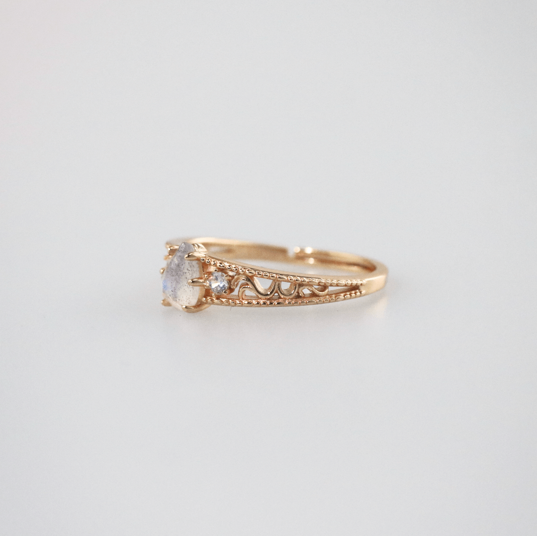 moonstone ring gold