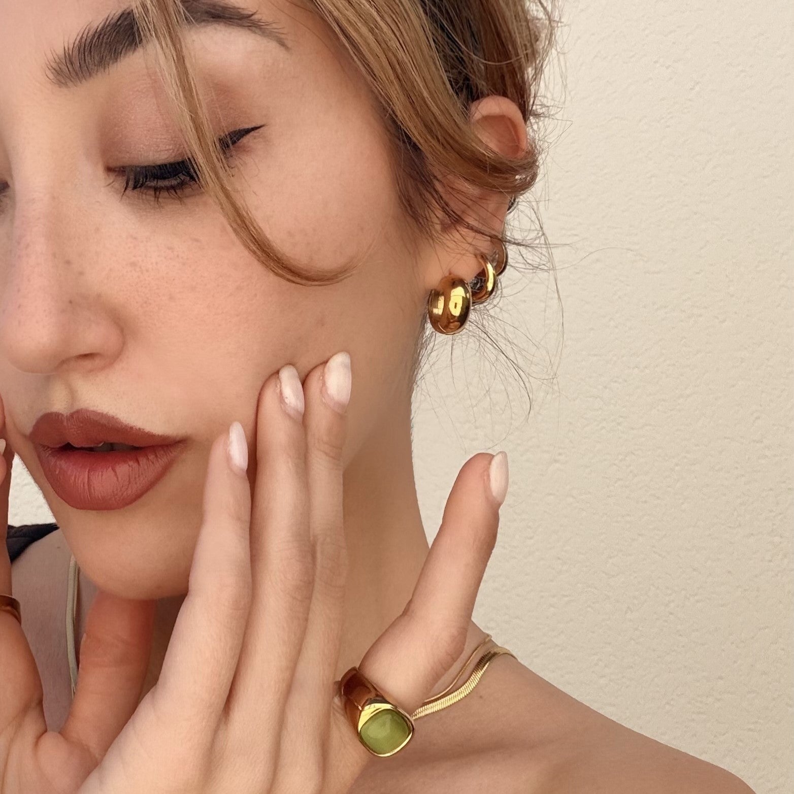 Bold Huggie Hoops - 18mm