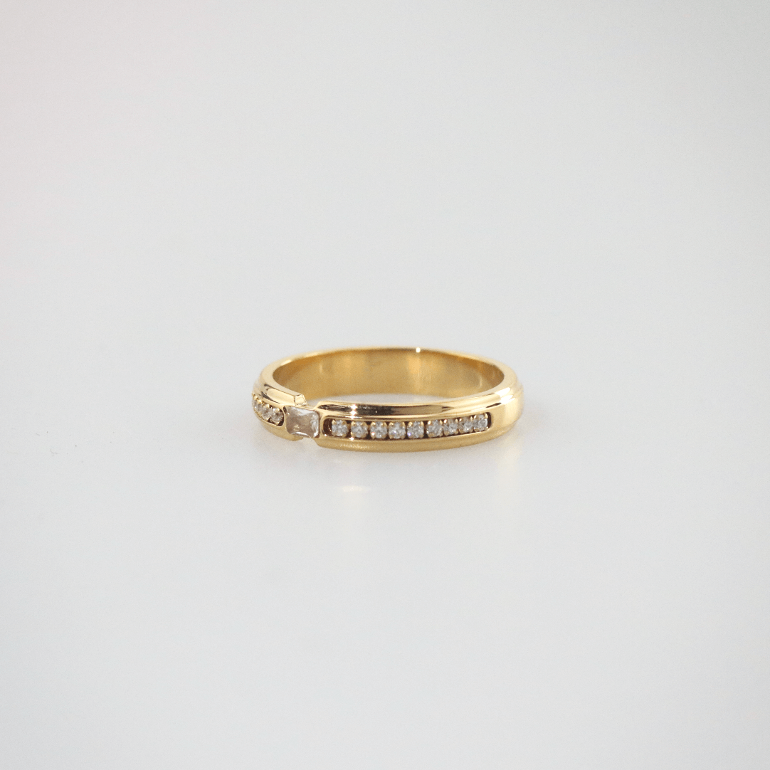 pave band ring