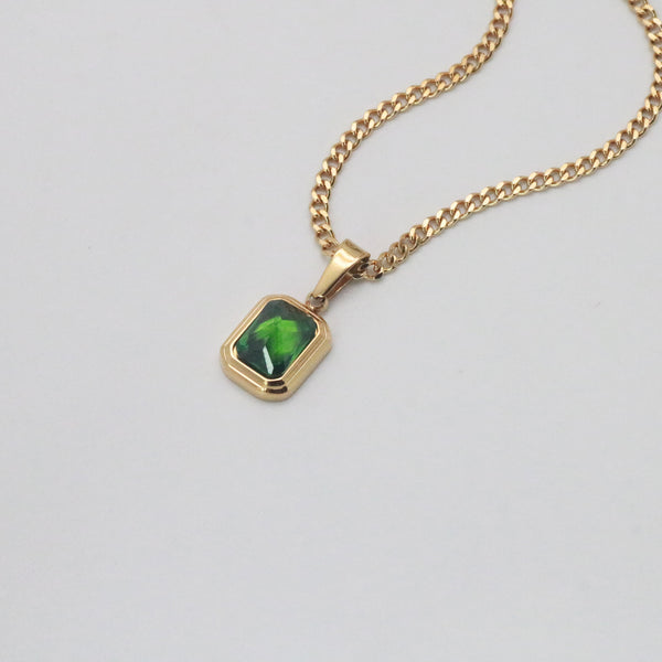 Emerald Stone Pendant Necklace