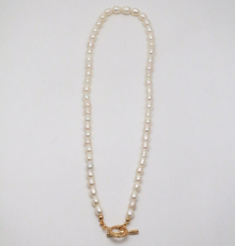 fresh water pearl toggle necklace