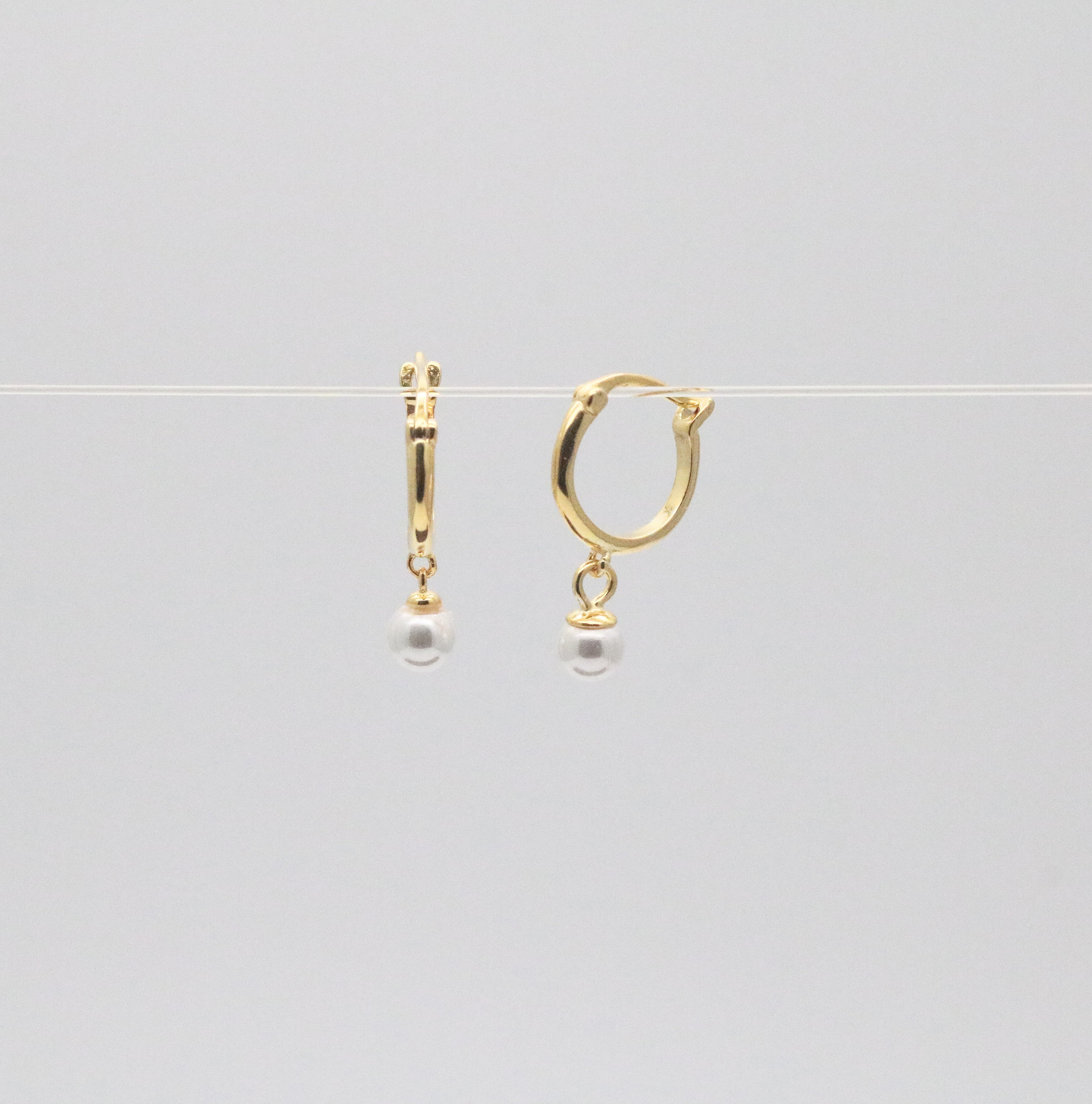 Meideya Jewelry - Pearl hoop earrings
