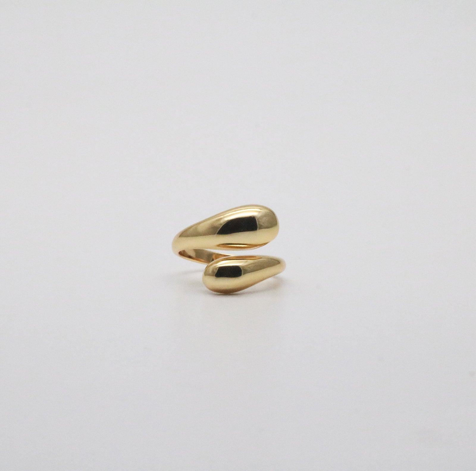 Meideya Jewelry - The Maggie ring in 18k gold vermeil