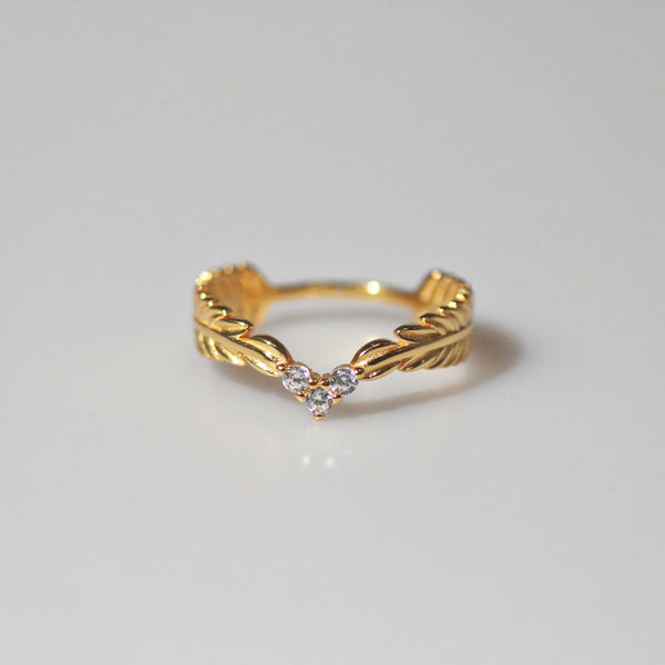 Meideya Jewelry Gold vermeil leaf and diamond ring