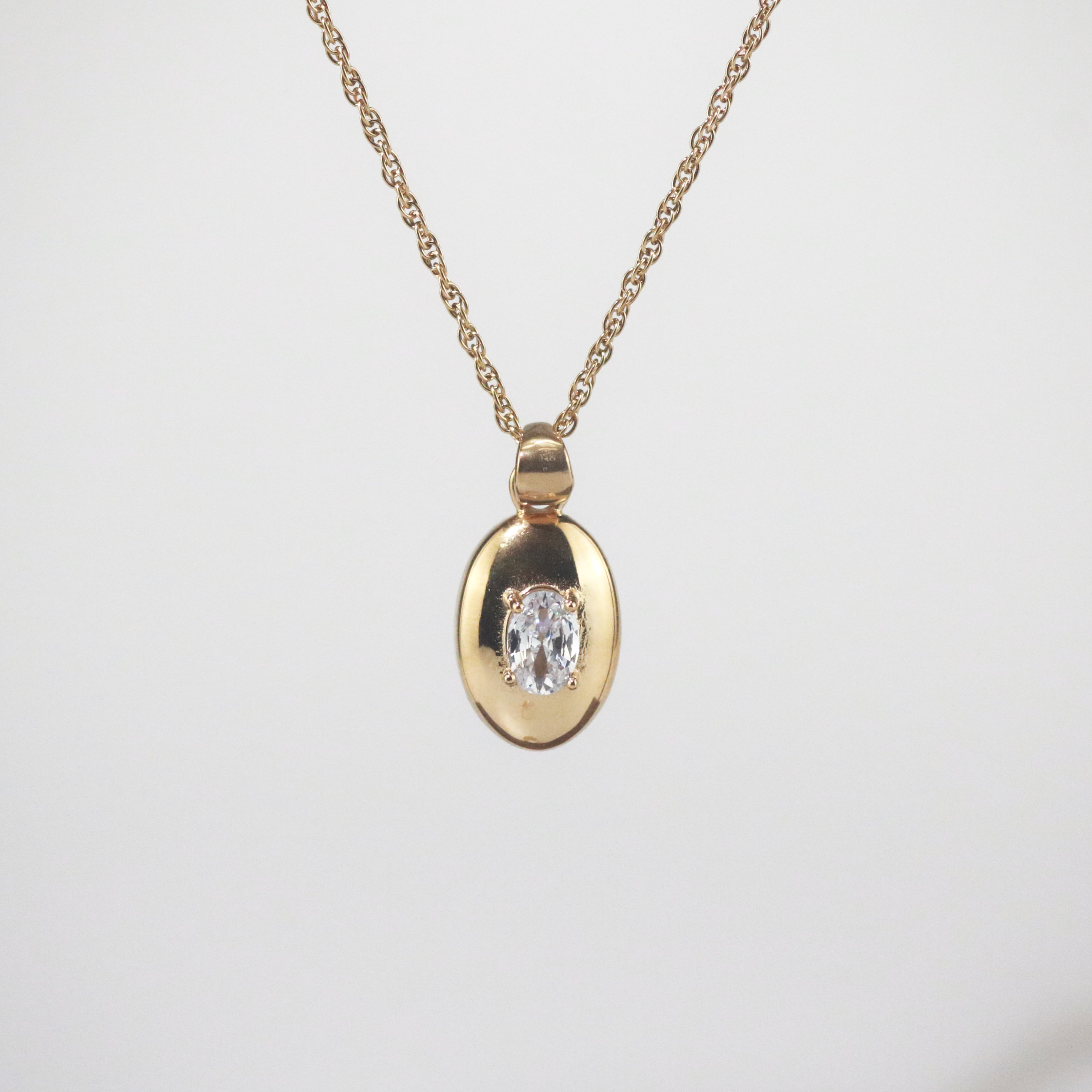 Meideya Jewelry Gold Oval Pendant Necklace, Waterproof jewelry